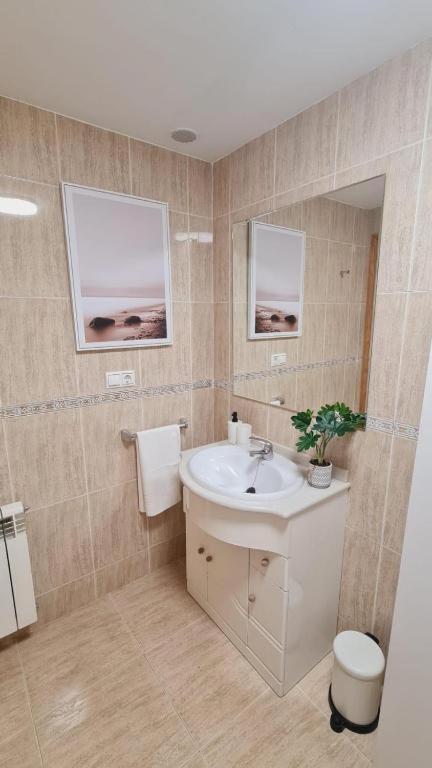 Andainas B Apartment Milladoiro Exterior photo